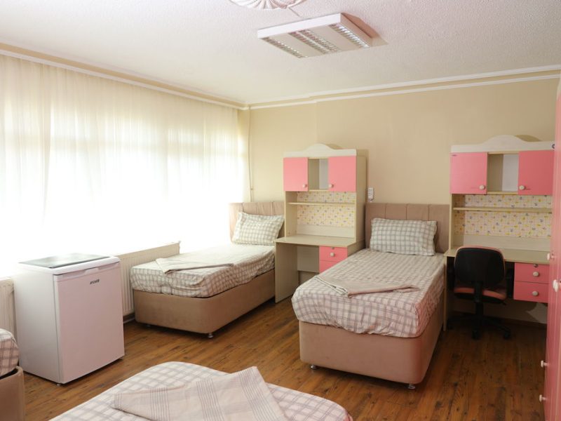 3-Person Room – Shared WC & Bathroom