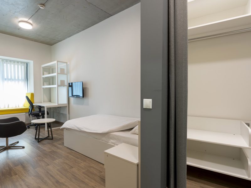 4-Person Bunk Room
